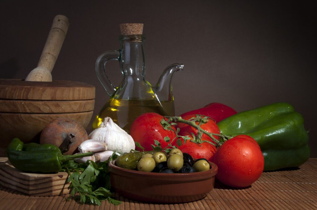 Healthy fats included in a Mediterranean diet 